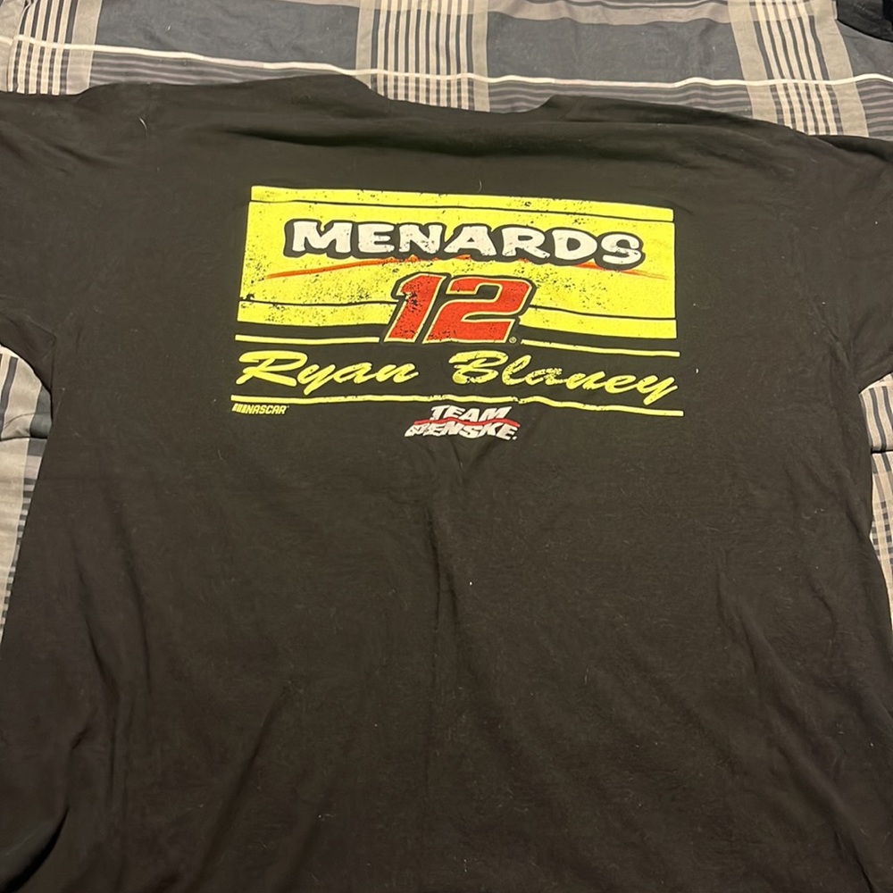 Ryan Blaney black and yellow shirt!